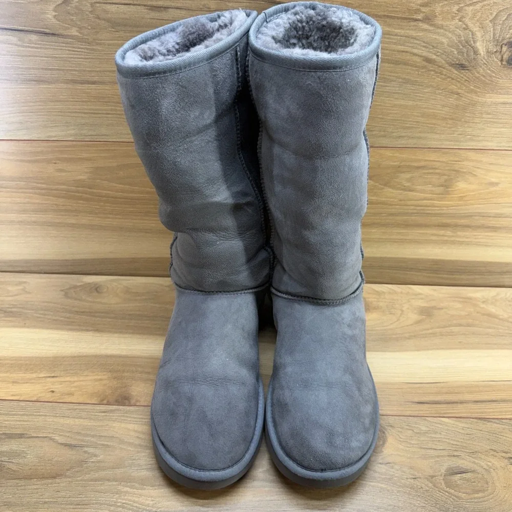 UGG Classic Tall Gray Grey Suede Boots Womens 10 Shearling Fur Cozy Cottagecore